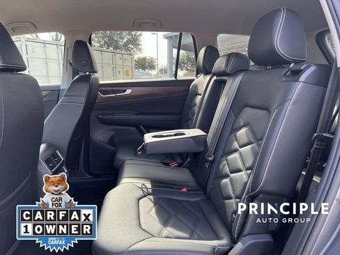Used 2024 Volkswagen Atlas SE image 28
