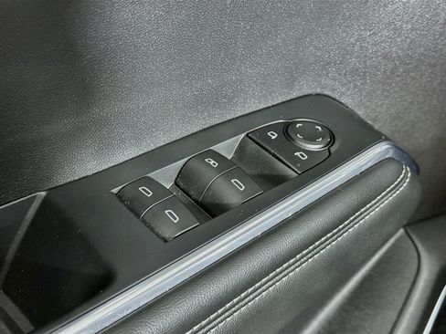 Used 2025 GMC Acadia Elevation AWD/4WD image 21