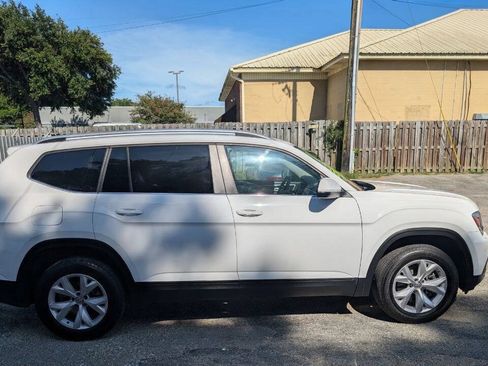 Used 2018 Volkswagen Atlas SE FWD image 2
