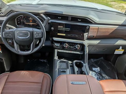 New 2026 GMC Sierra 2500 Denali Ultimate w/ LPO, Black Badging Package AWD/4WD image 14