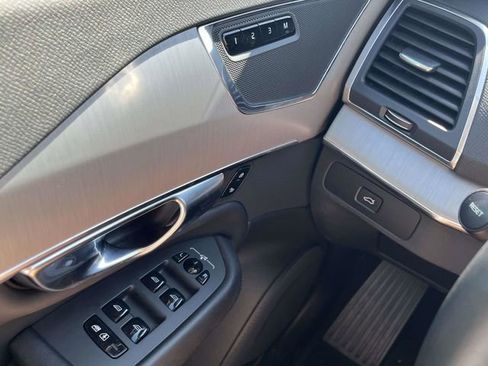 Used 2025 Volvo XC90 B5 Core image 33