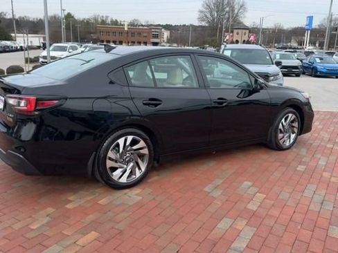 Used 2025 Subaru Legacy Limited image 3