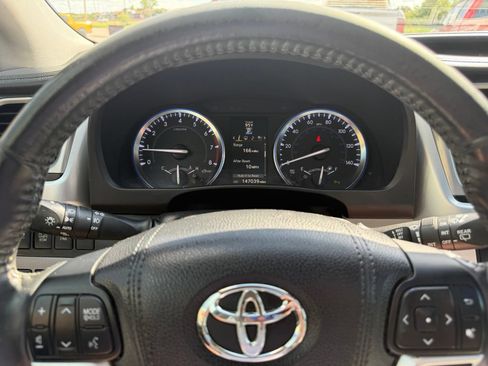 Used 2015 Toyota Highlander Limited Platinum FWD image 20