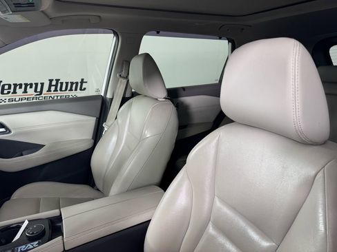 Used 2021 Nissan Rogue SL w/ Premium Package image 3