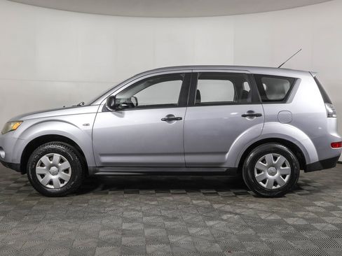 Used 2009 Mitsubishi Outlander ES image 16