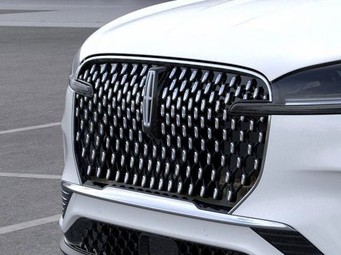 New 2026 Lincoln Aviator Reserve image 17