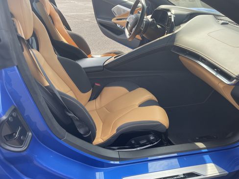Used 2022 Chevrolet Corvette Stingray Premium Conv w/ Z51 Performance Package RWD image 23