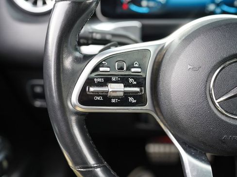 Used 2021 Mercedes-Benz GLB 250 4MATIC w/ AMG Line image 30