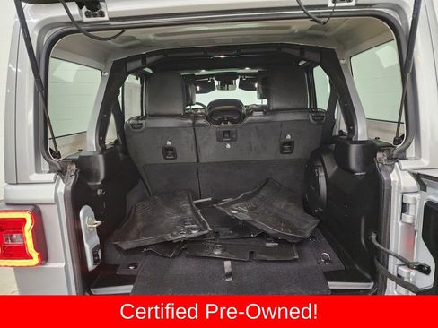 Certified 2024 Jeep Wrangler Unlimited Sahara w/ Technology Group AWD/4WD image 27