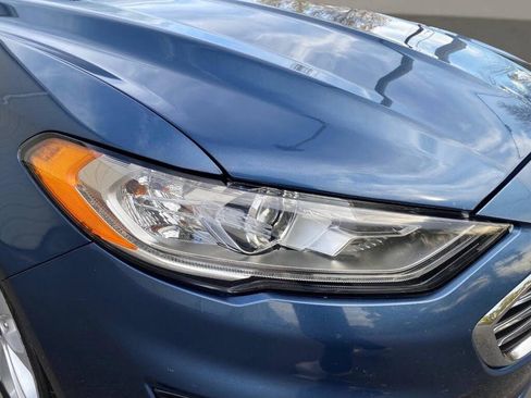 Used 2019 Ford Fusion SE image 10