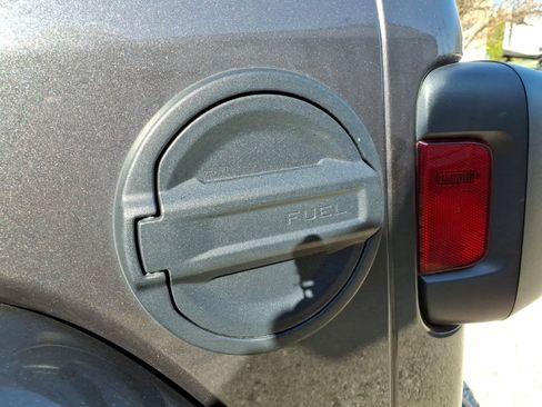 Used 2021 Jeep Wrangler Unlimited Sahara AWD/4WD image 28
