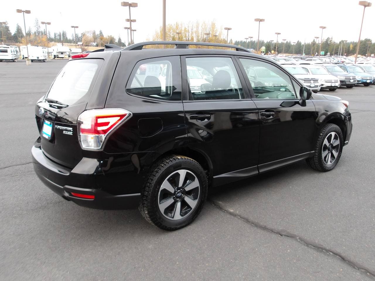 Used 2017 Subaru Forester 2.5i w/ Alloy Wheel Package AWD/4WD image 5