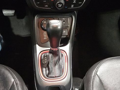 Used 2019 Jeep Compass Trailhawk AWD/4WD image 33
