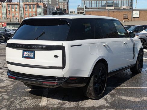 Used 2023 Land Rover Range Rover Long Wheelbase SE image 5