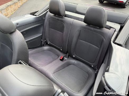 Used 2015 Volkswagen Beetle 1.8T FWD image 13