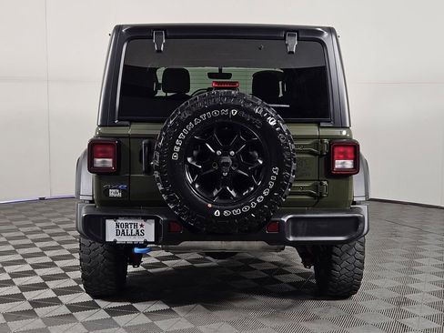 Used 2023 Jeep Wrangler Unlimited w/ 8.4" Radio Group image 4