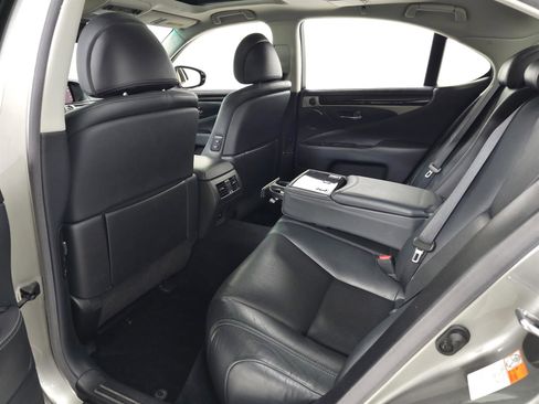 Used 2017 Lexus LS 460 AWD image 30