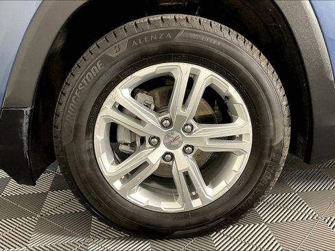 Used 2024 GMC Terrain SLE image 11