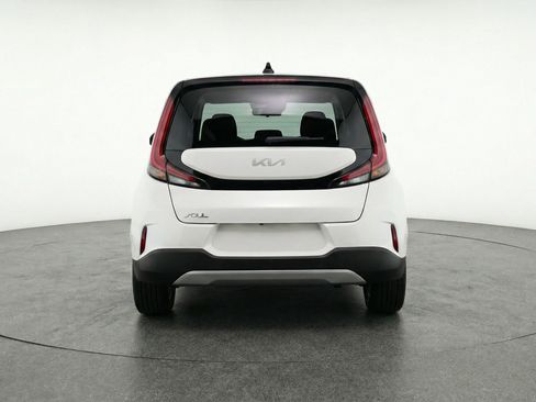 Used 2025 Kia Soul LX w/ LX Technology Package FWD image 7