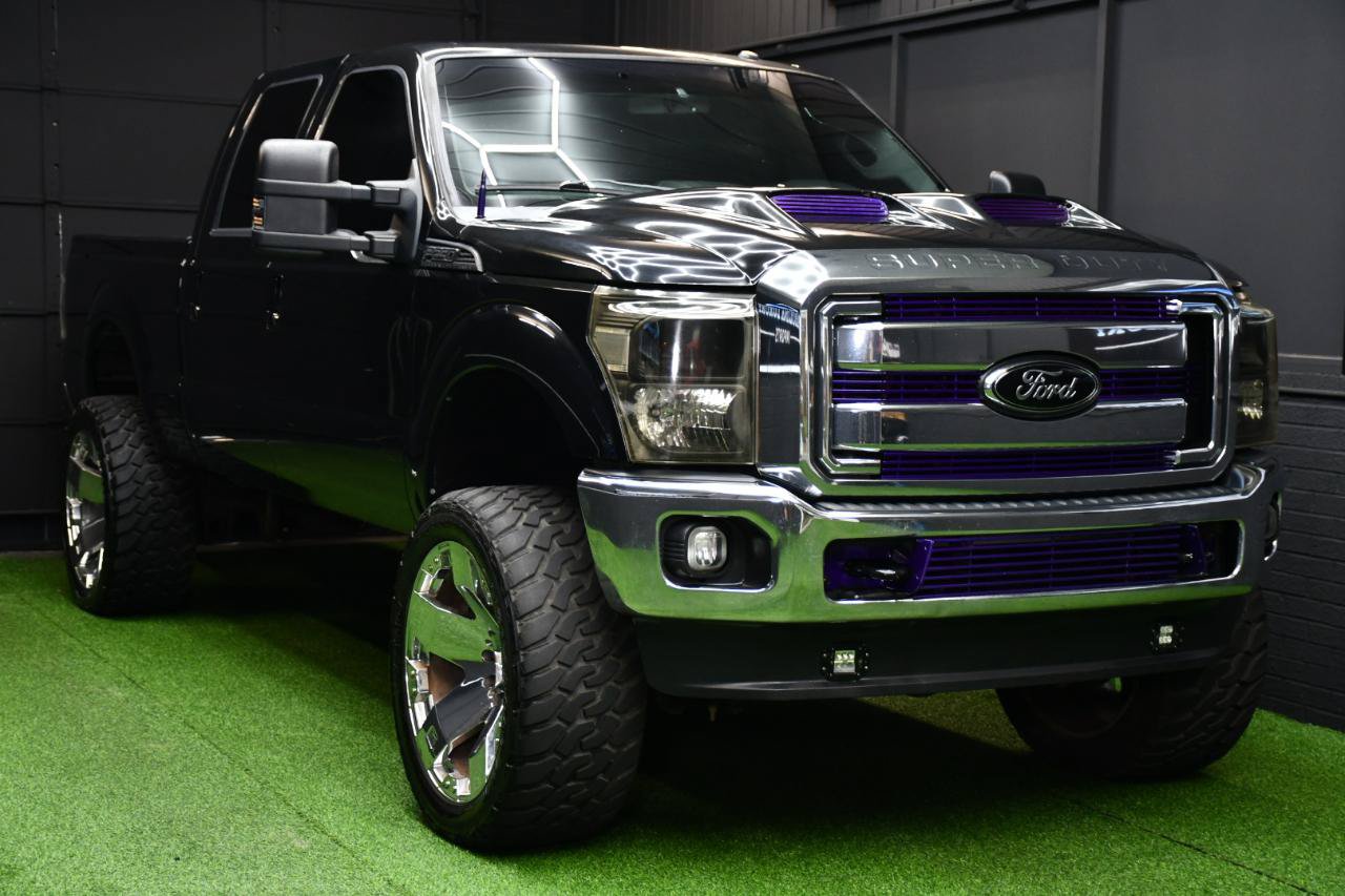 Used 2016 Ford F250 Lariat w/ Lariat Ultimate Package AWD/4WD image 9