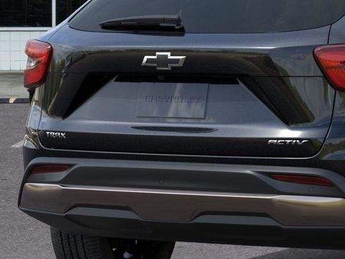 New 2026 Chevrolet Trax ACTIV w/ Driver Confidence Package FWD image 15