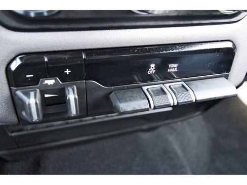 Used 2024 RAM 2500 Big Horn AWD/4WD image 29