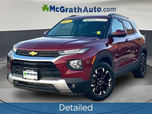 Used 2022 Chevrolet TrailBlazer LT w/ Convenience Package FWD image 3