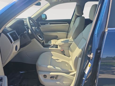 Used 2023 Volkswagen Atlas SE w/ Panoramic Sunroof Package AWD/4WD image 12