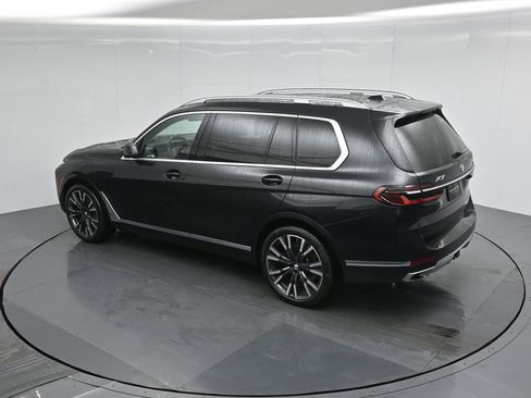 Used 2023 BMW X7 xDrive40i w/ Parking Assistance Package image 43