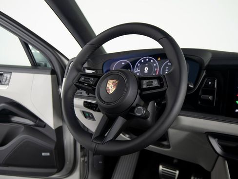 New 2026 Porsche Cayenne S image 28