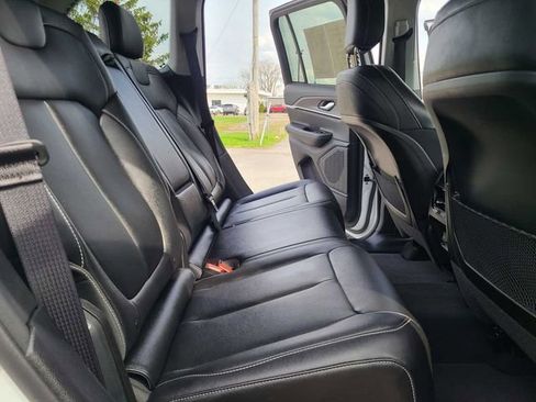 Used 2023 Jeep Grand Cherokee Limited AWD/4WD image 22