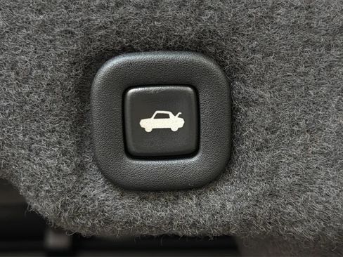 Used 2004 Cadillac XLR RWD image 46