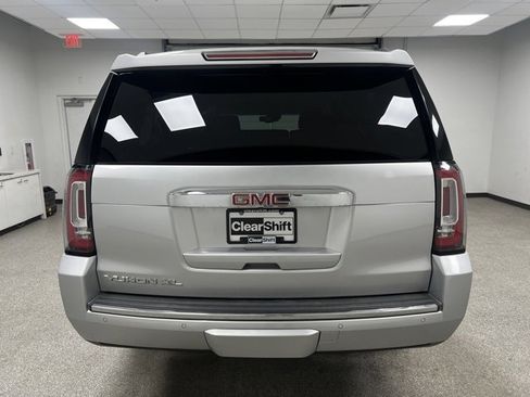 Used 2020 GMC Yukon XL Denali image 9