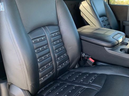 Used 2017 RAM 2500 SLT w/ Popular Equipment Group AWD/4WD image 4