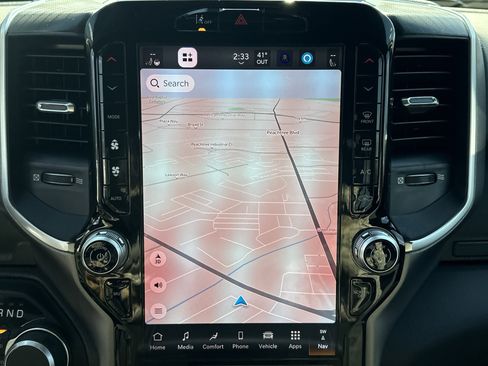 Used 2025 RAM 1500 Big Horn image 33