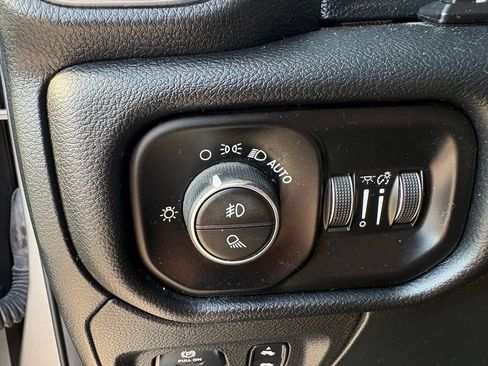 Used 2021 RAM 1500 Laramie AWD/4WD image 13
