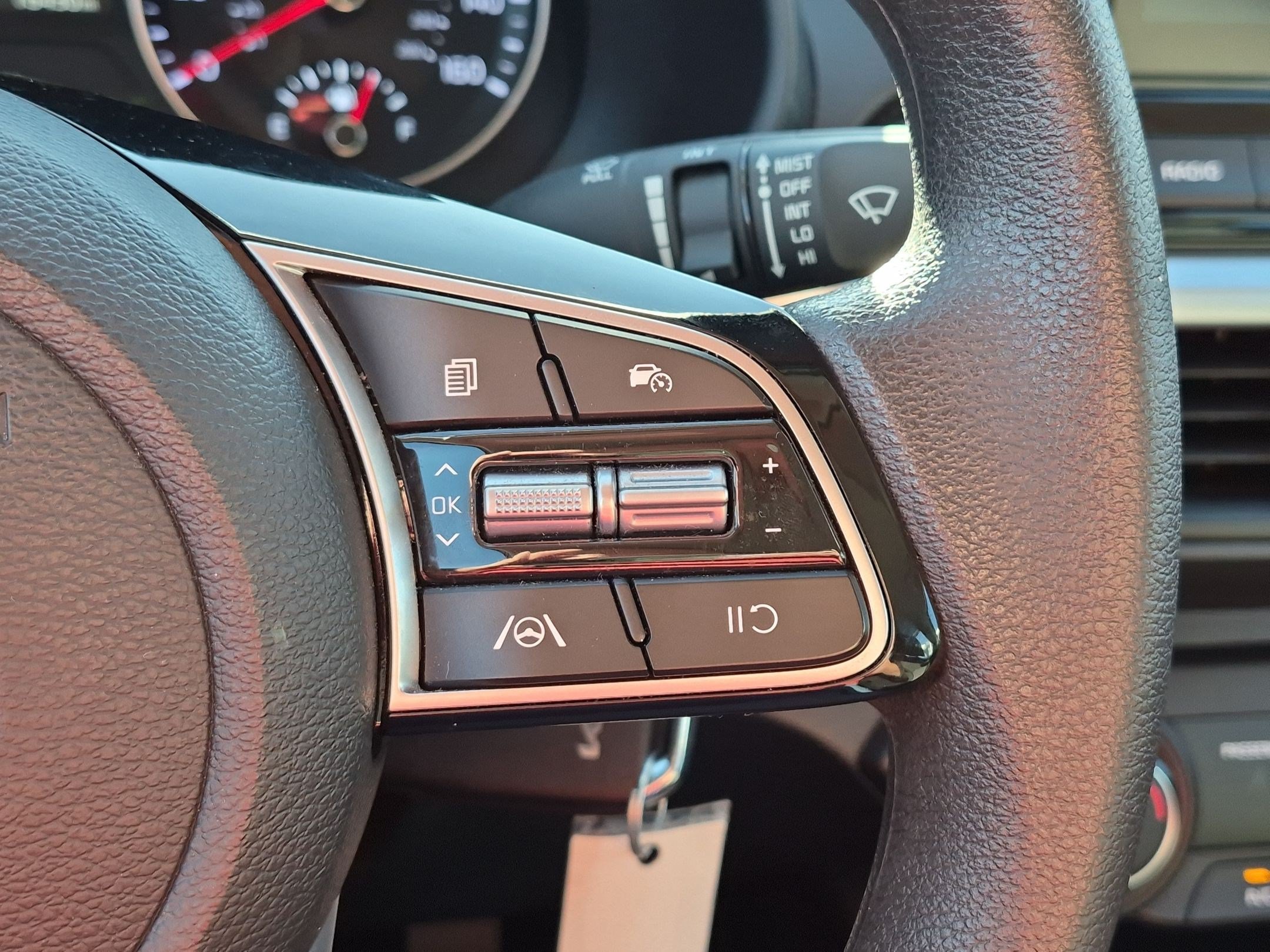 Certified 2024 Kia Forte LXS w/ LXS Technology Package FWD image 17