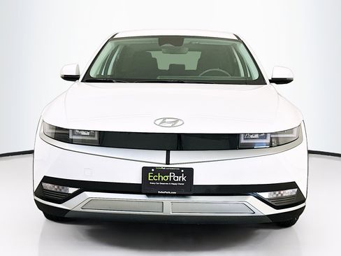 Used 2024 Hyundai Ioniq 5 SE image 2
