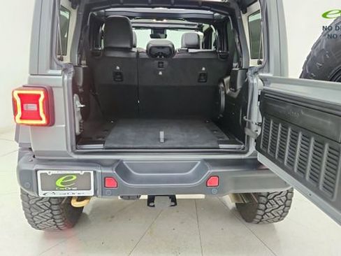 Used 2023 Jeep Wrangler Unlimited Rubicon 392 w/ Xtreme Recon 35" Tire Package image 14