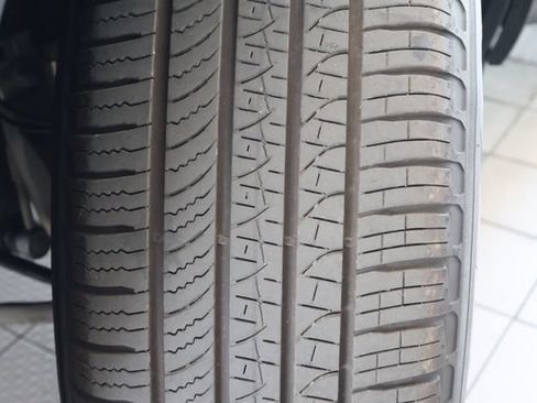 Used 2023 Land Rover Defender 110 S AWD/4WD image 12