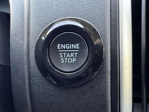 Used 2025 Ford Expedition Max Active AWD/4WD image 8