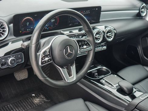 Used 2021 Mercedes-Benz CLA 250 4MATIC image 9