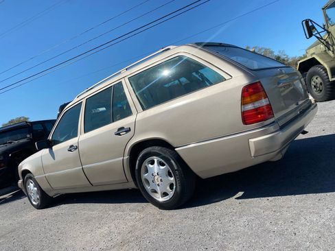 Used 1995 Mercedes-Benz E 320 Wagon image 5