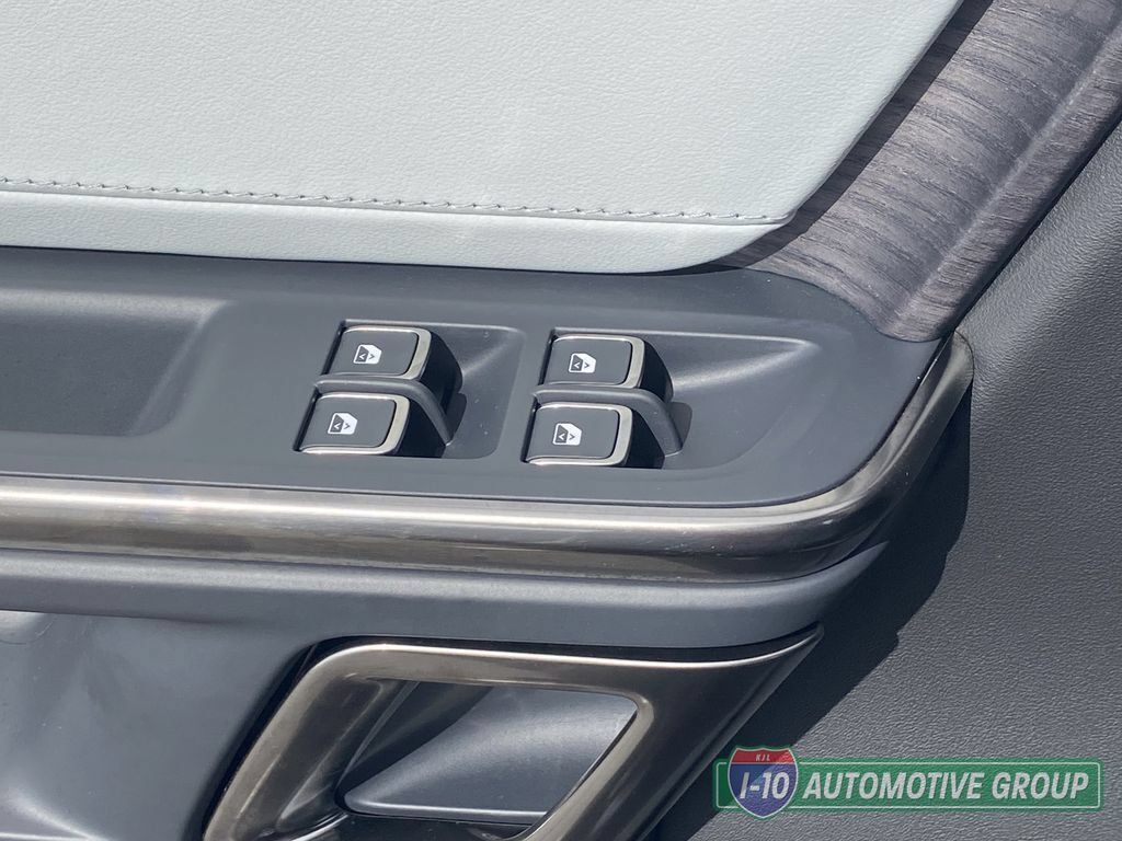 Used 2024 Rivian R1S Adventure Dual AWD/4WD image 19
