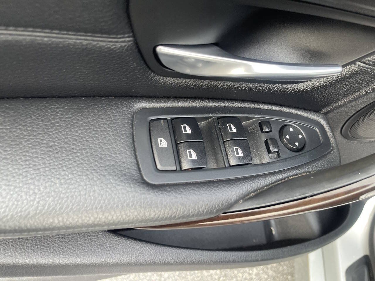 Used 2015 BMW 328i xDrive Wagon AWD/4WD image 11