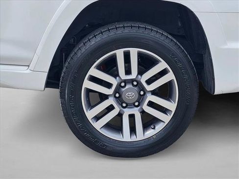 Used 2022 Toyota 4Runner TRD Sport AWD/4WD image 22