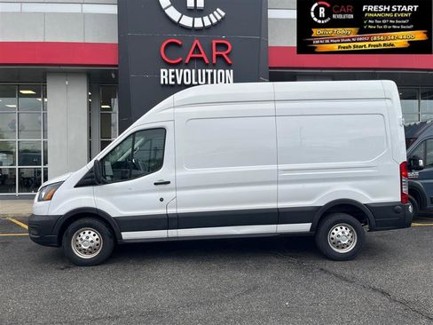 Used 2024 Ford Transit 250 148 High Roof AWD image 4
