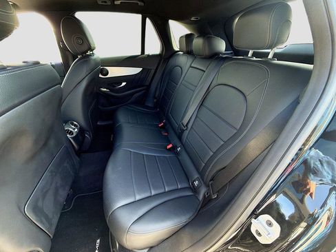 Used 2022 Mercedes-Benz GLC 300 image 22