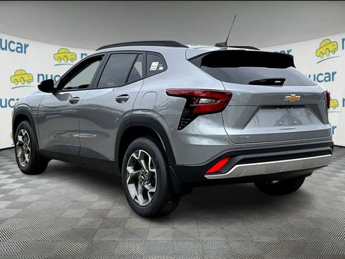 New 2026 Chevrolet Trax LT w/ Driver Confidence Package image 5