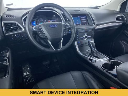 Used 2018 Ford Edge Titanium w/ Equipment Group 301A AWD/4WD image 2
